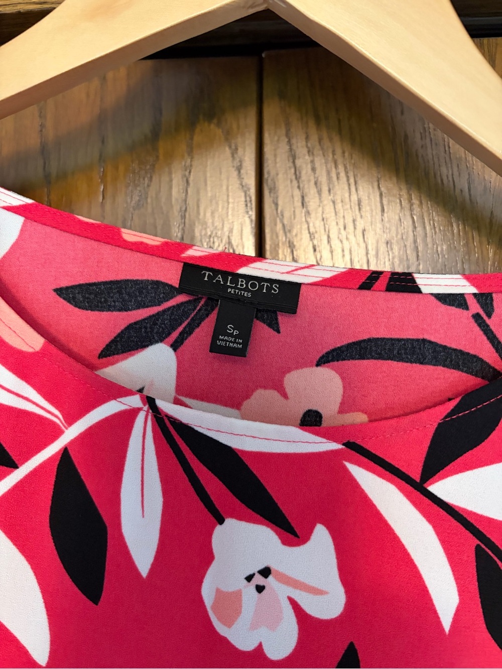 {Talbots} EUC! Pink Floral 3/4-Sleeve Blouse - Picture 4 of 7